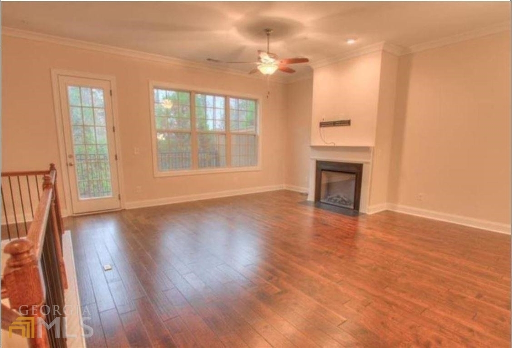 2415 Tenor Lane - Photo 4
