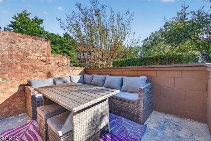 66 Kingsberry Dr - Photo 1