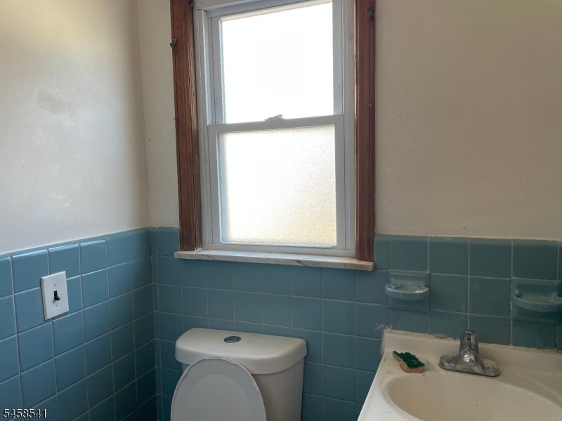 319 E 1st Ave - Photo 6