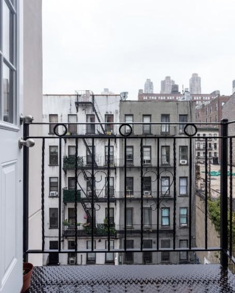 West 53rd Street - Photo 8