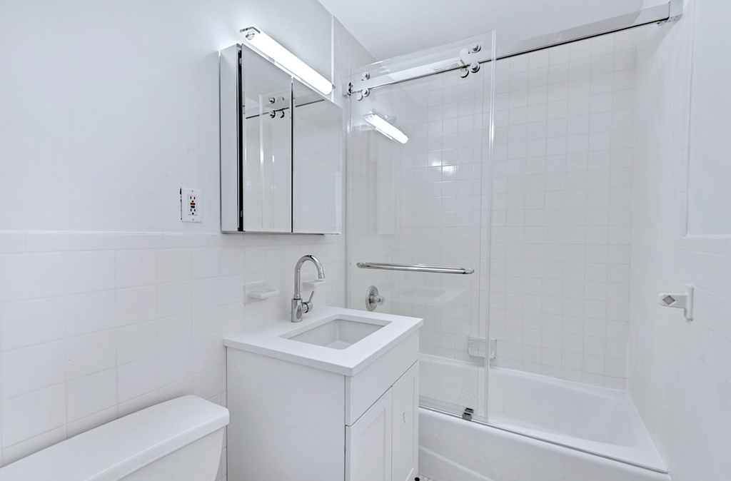 East 31st Street - Photo 3