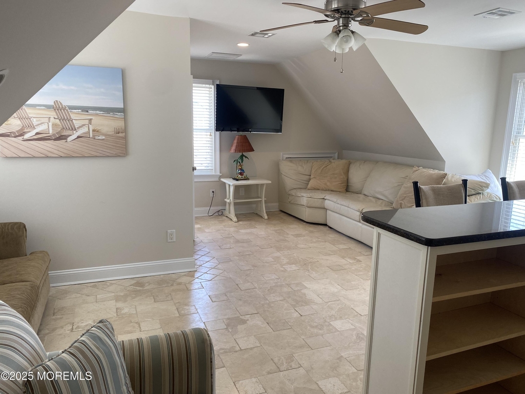 10 4th Avenue - Photo 7
