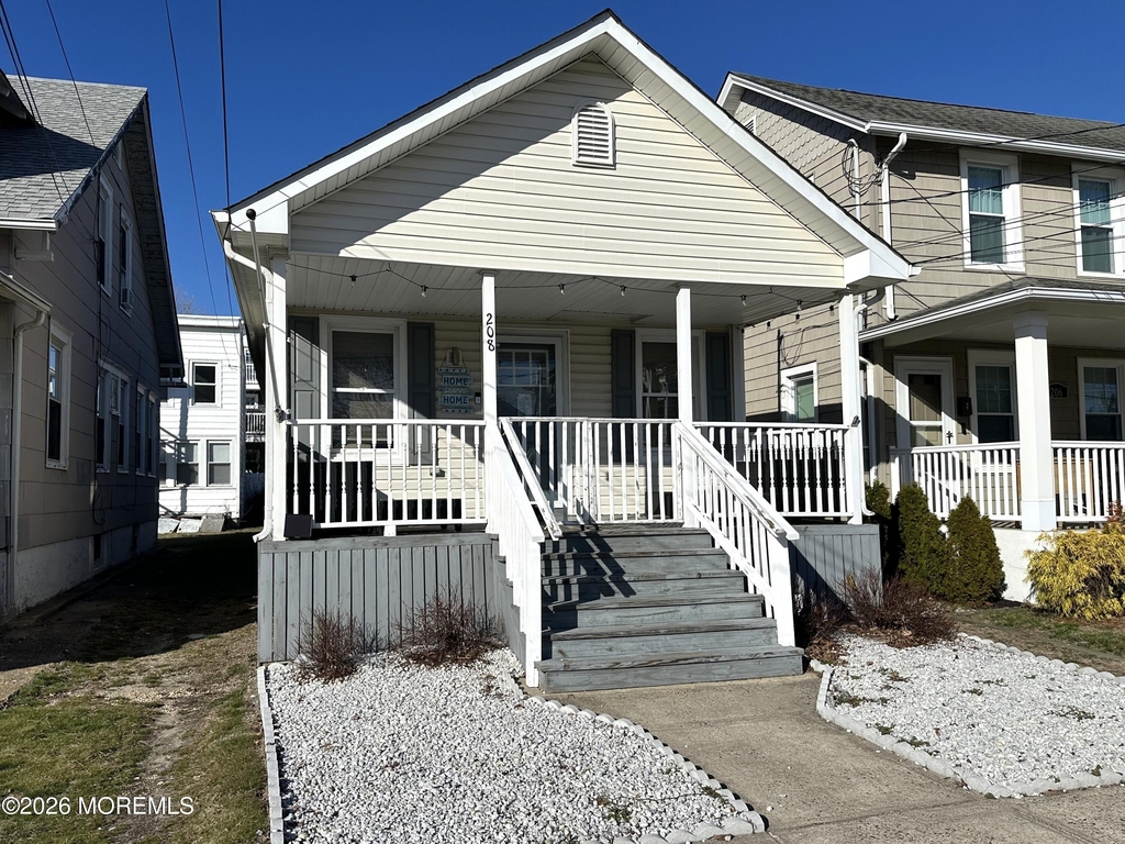 208 15th Avenue - Photo 1