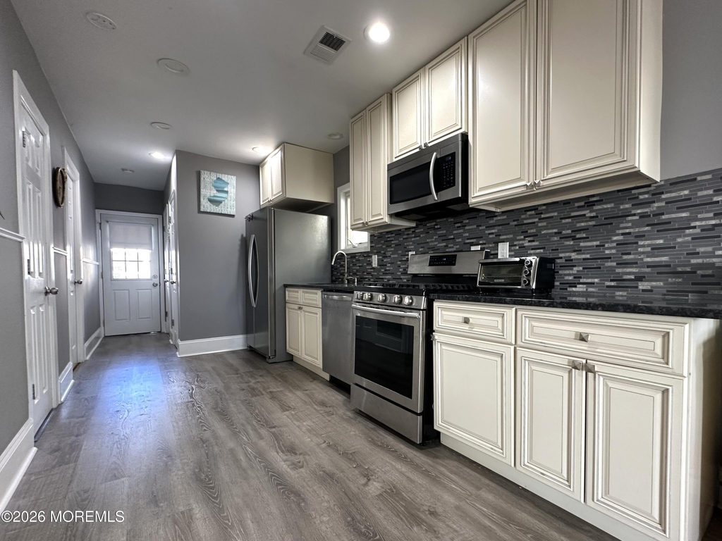 208 15th Avenue - Photo 14