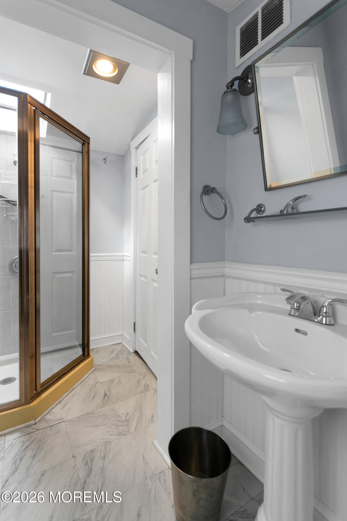 16 Browns Lane - Photo 33