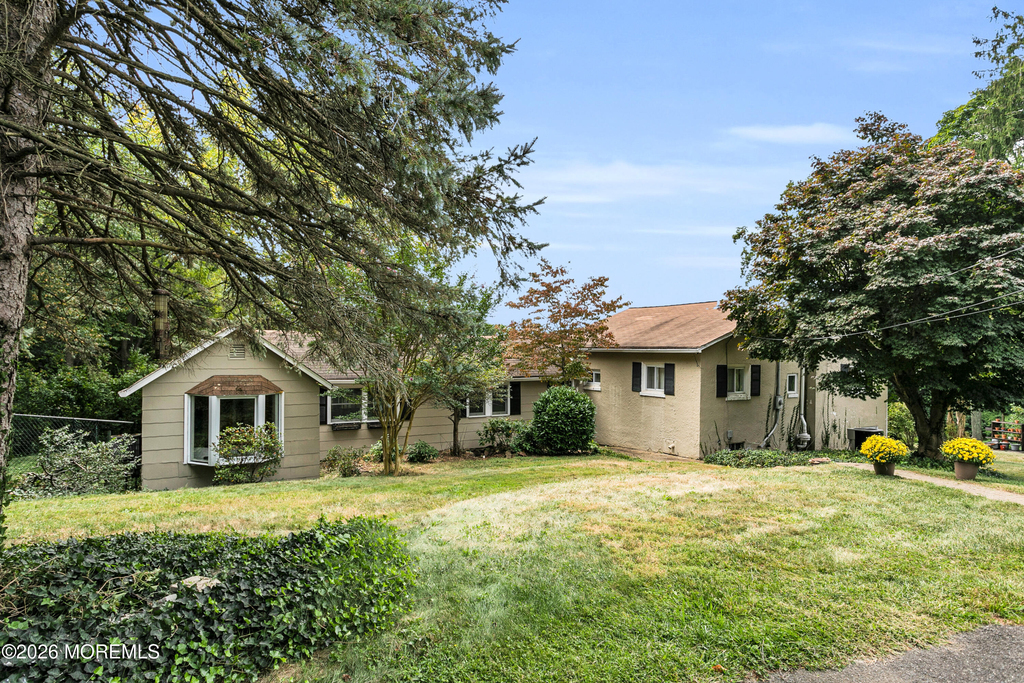 16 Browns Lane - Photo 1