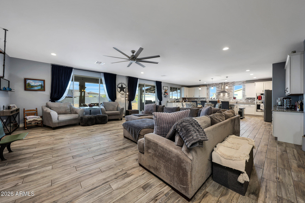 13532 W Sierra Vista Drive - Photo 16