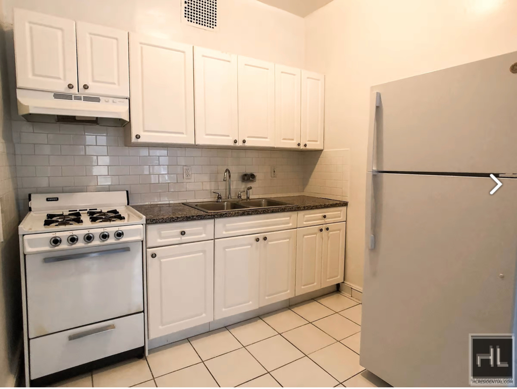 3 Avenue - Photo 3