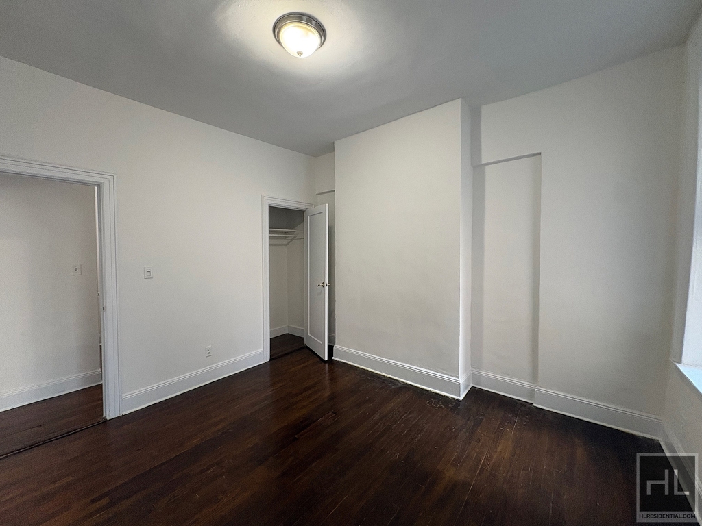 3 Avenue - Photo 1