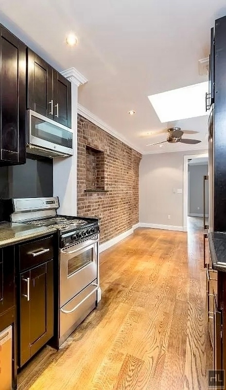 West 53 Street - Photo 0