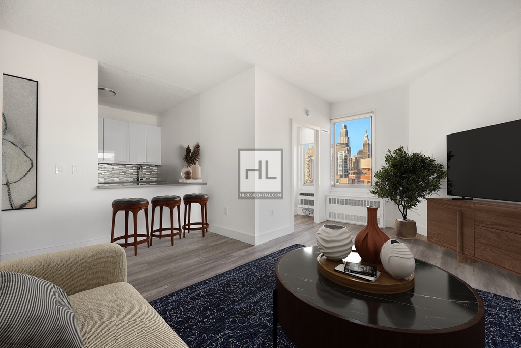 Second Avenue - Photo 3