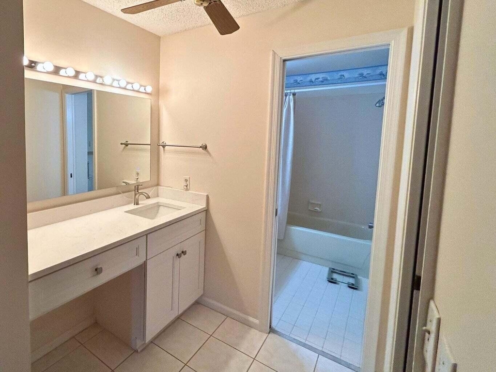 10058 Laurelwood Place - Photo 12