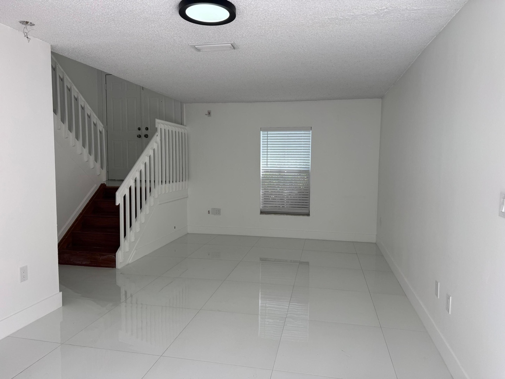 4421 Sw 72nd Terrace - Photo 8