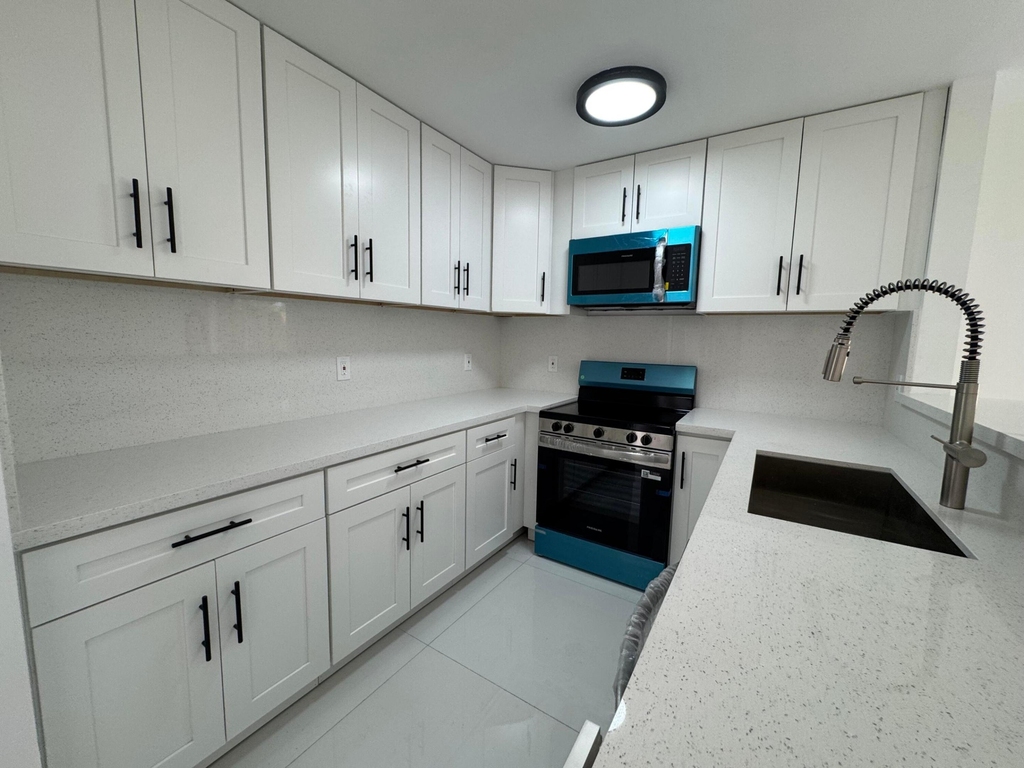 4421 Sw 72nd Terrace - Photo 4