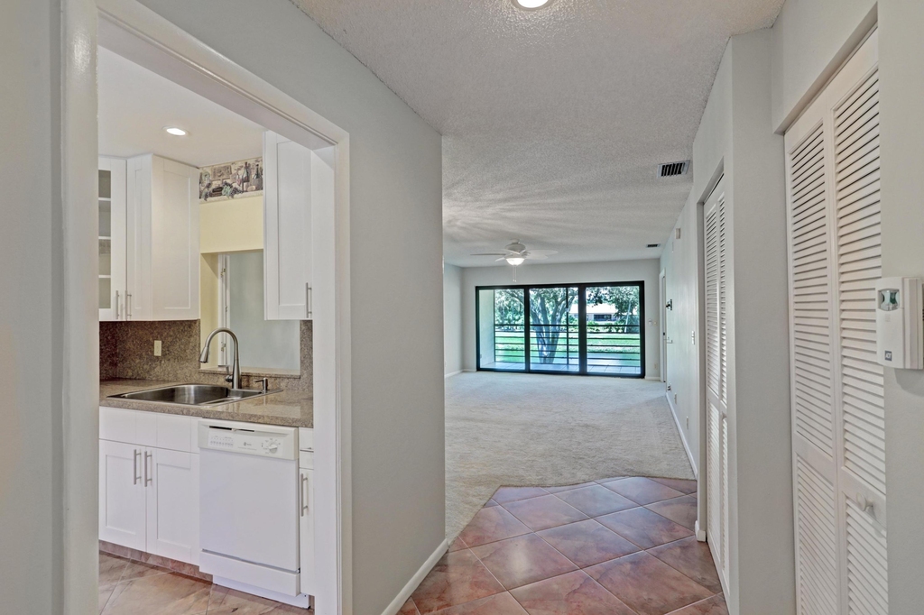 2910 Sw 22nd Circle - Photo 2