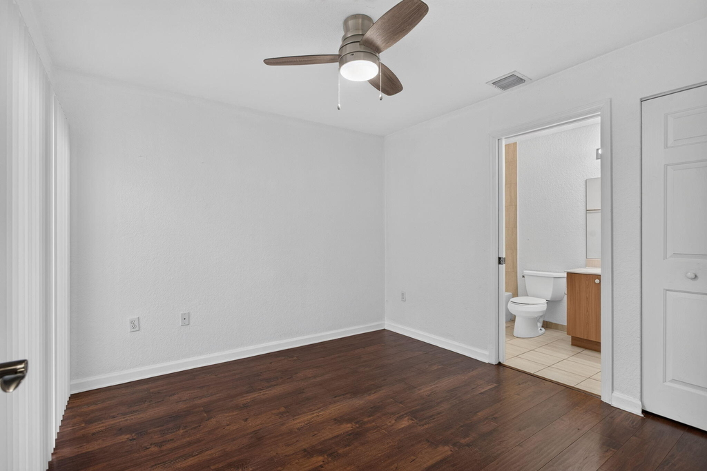 2725 Ne 8th Avenue - Photo 15