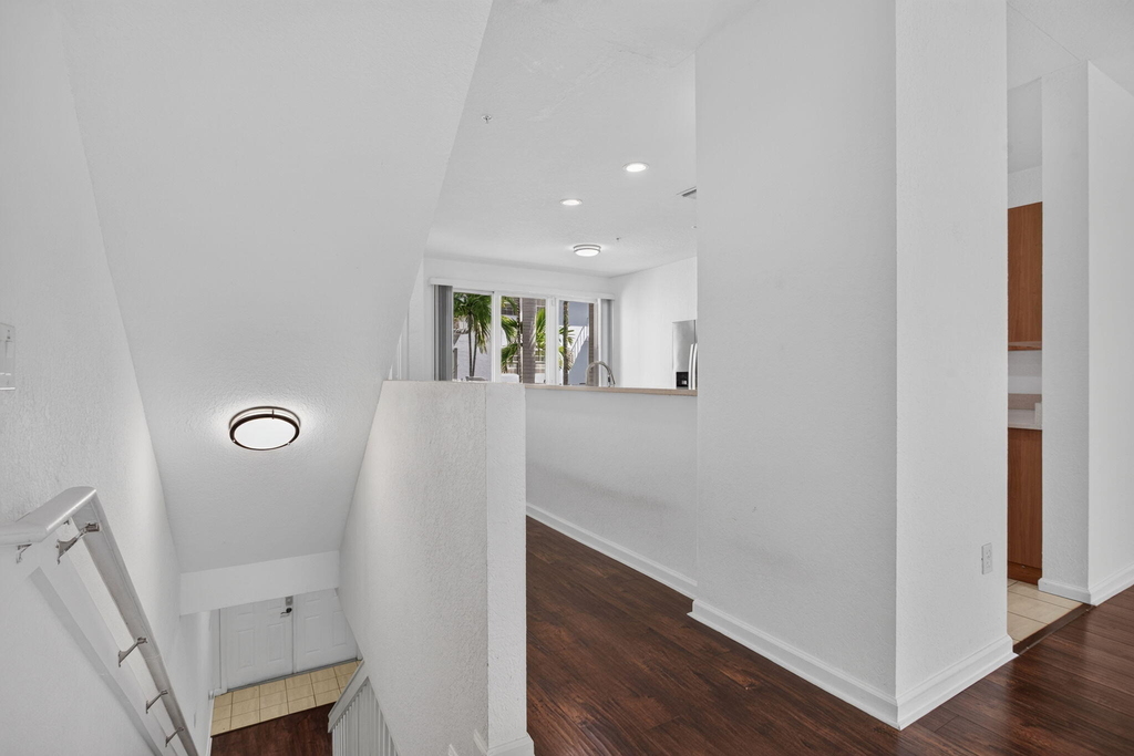 2725 Ne 8th Avenue - Photo 19