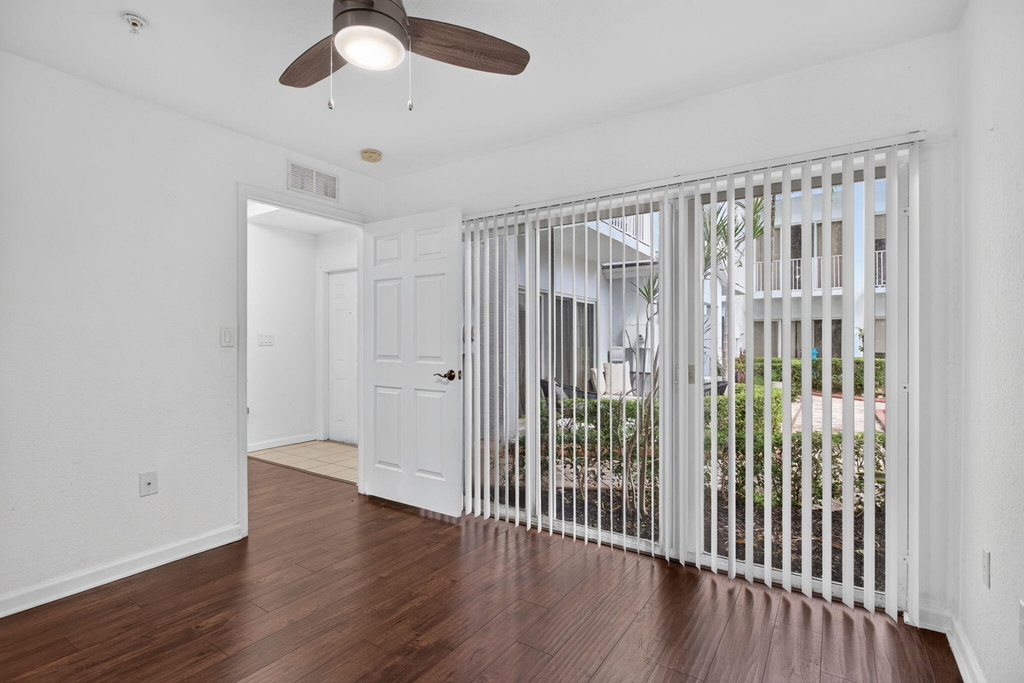 2725 Ne 8th Avenue - Photo 16