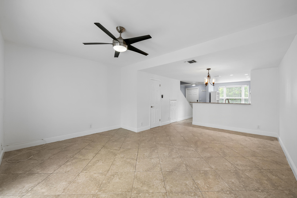 1843 Ne 15th Avenue - Photo 2