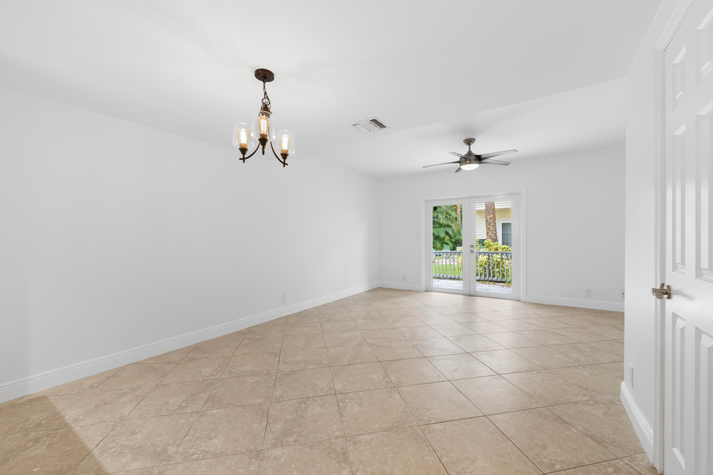 1843 Ne 15th Avenue - Photo 1