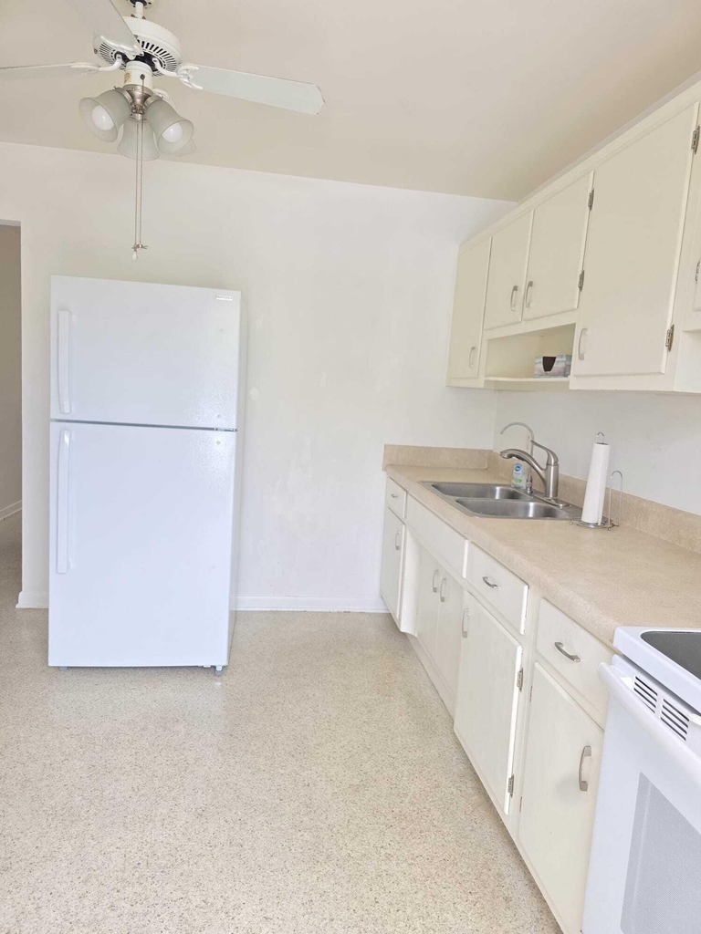 330 Southwind Drive - Photo 4