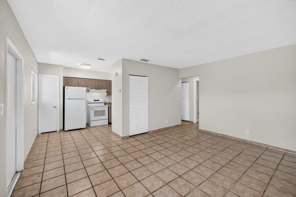 1007 W Prospect - Photo 1