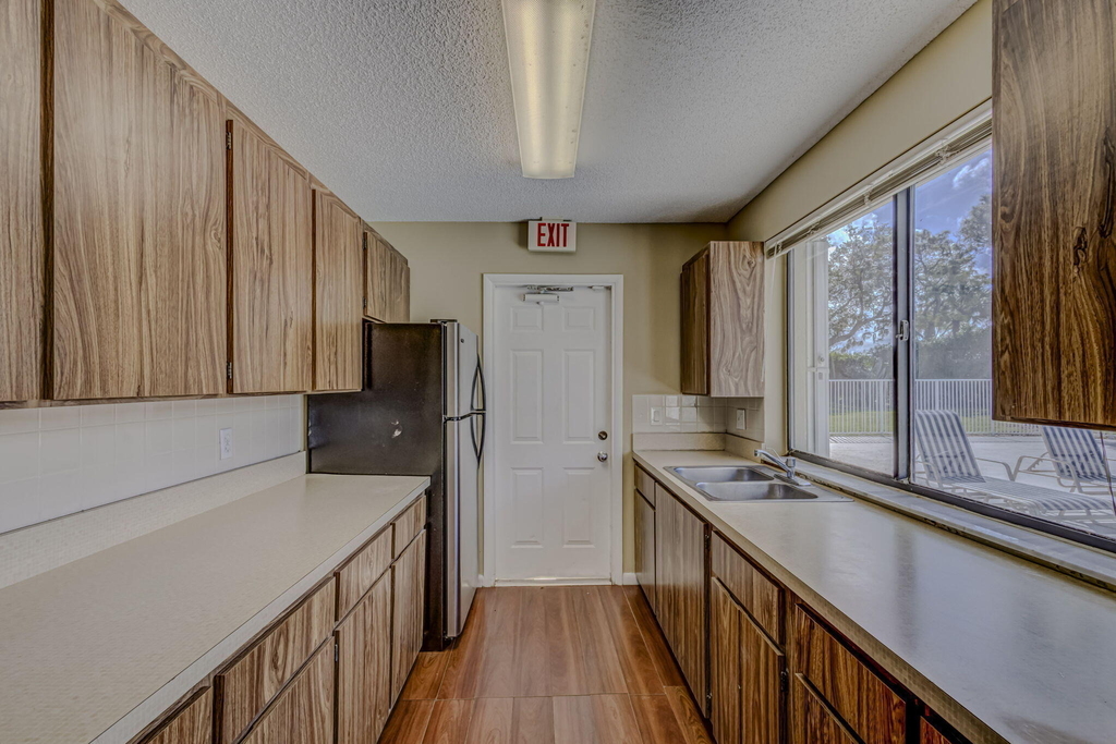 2741 Village Boulevard - Photo 27