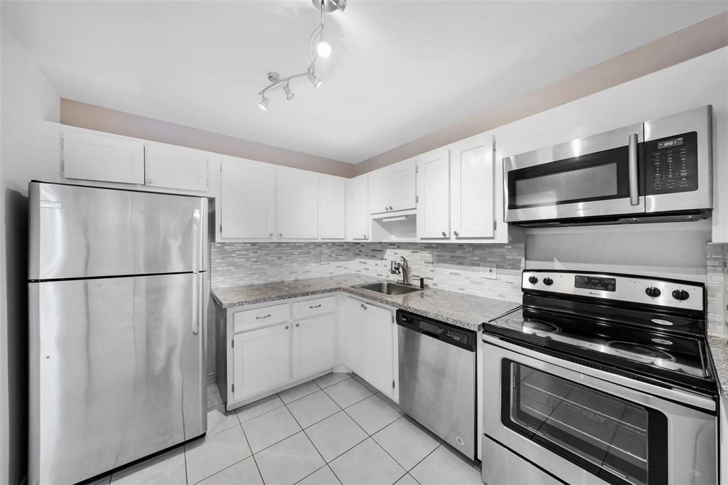 3051 S Palm Aire Drive - Photo 1