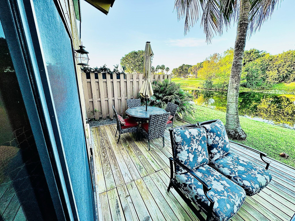 2121 Sw 82nd Avenue - Photo 4