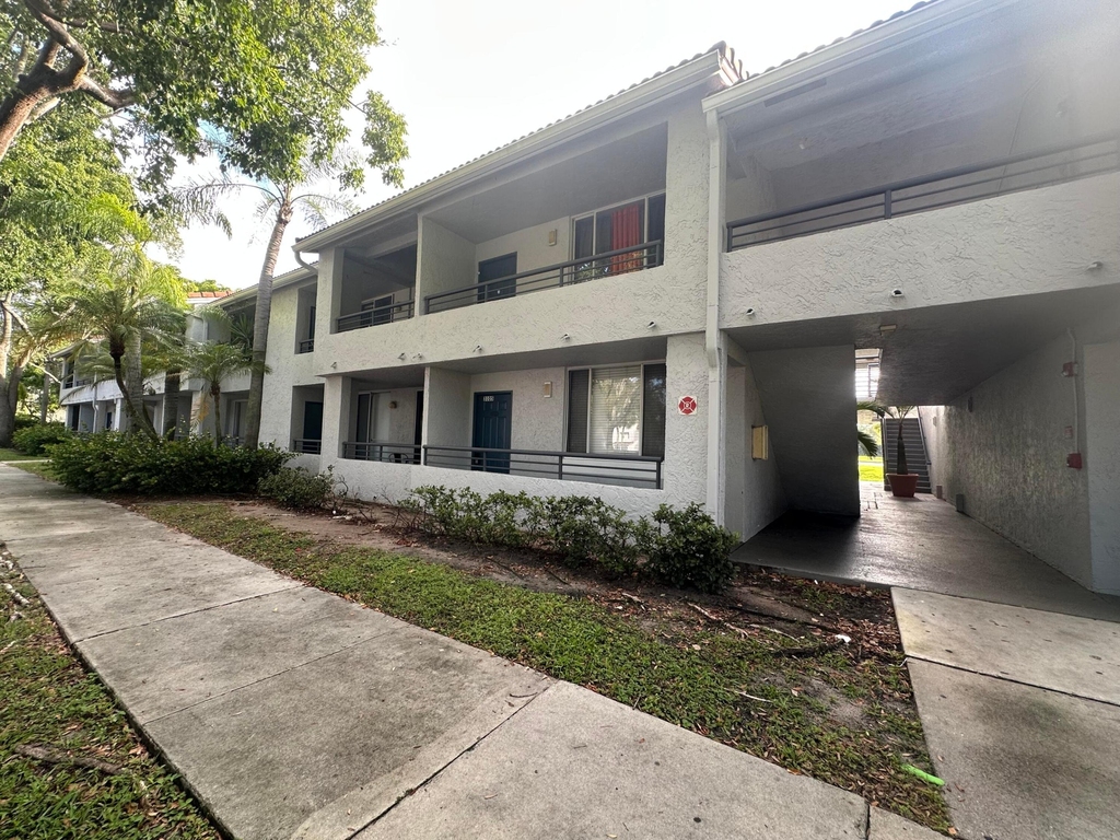 921 Lyons Road - Photo 29
