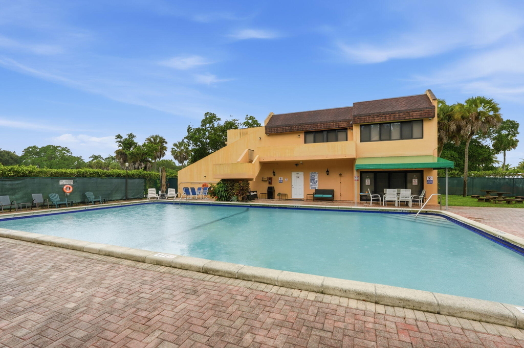 430 Commodore Drive - Photo 49