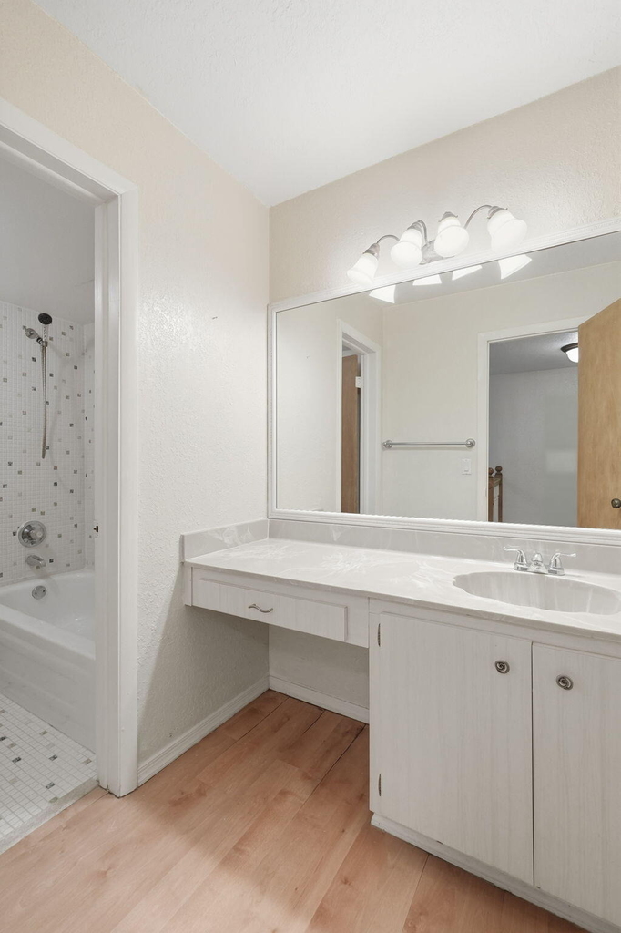 430 Commodore Drive - Photo 22