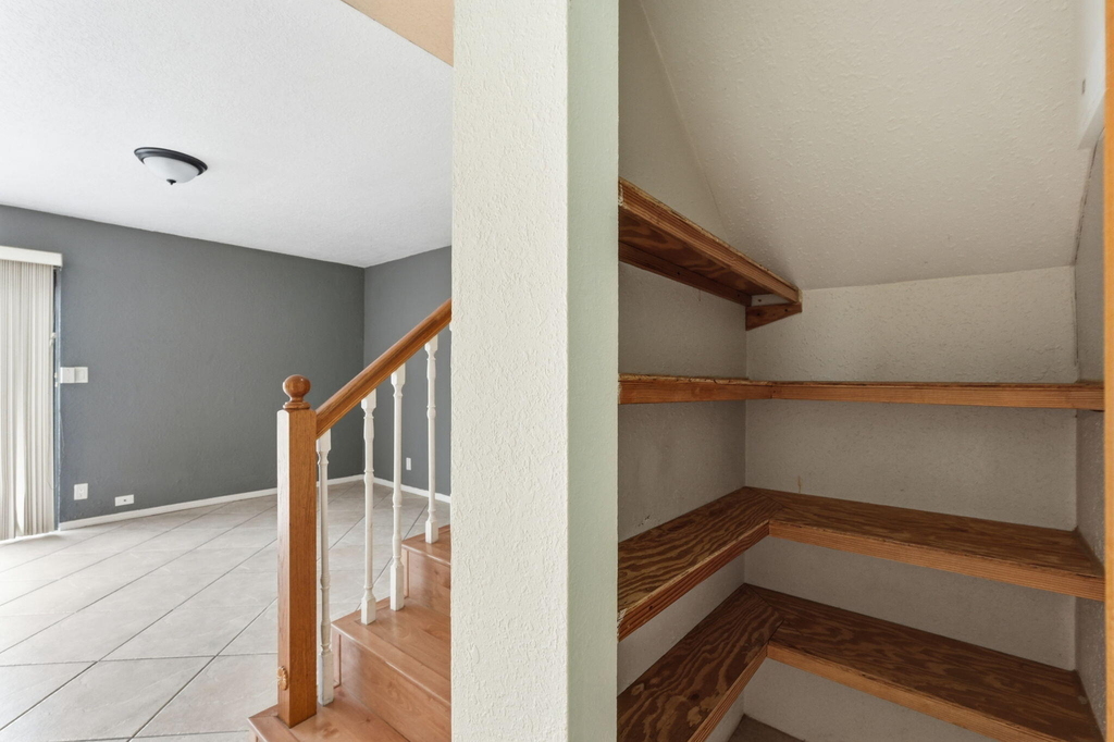 430 Commodore Drive - Photo 45