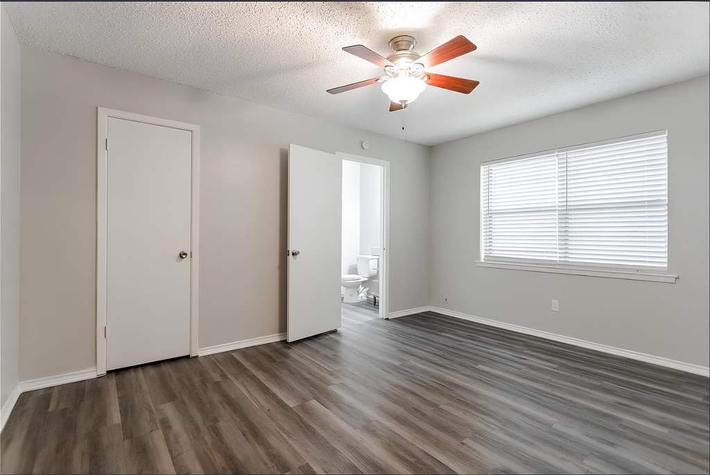 2805 Mintwood Place - Photo 18