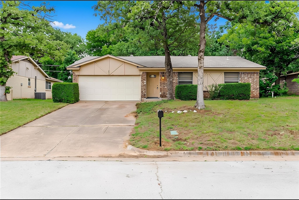 2805 Mintwood Place - Photo 0
