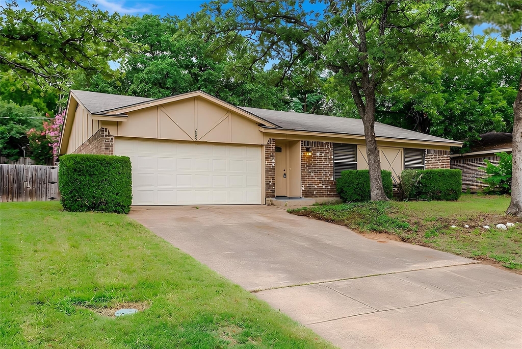 2805 Mintwood Place - Photo 1