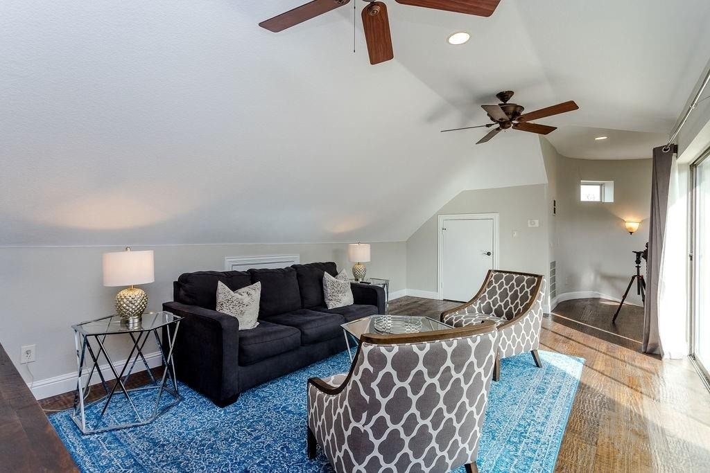 3817 Bowser Avenue - Photo 37