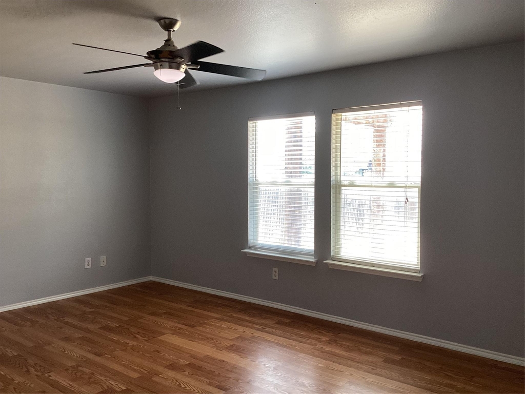 5012 Raymond Drive - Photo 6