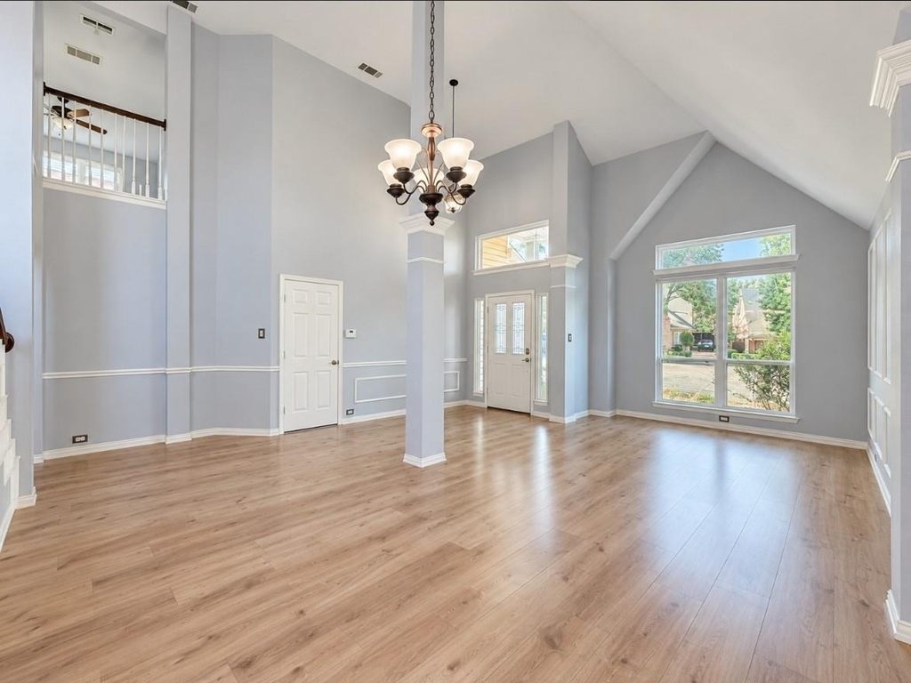 802 Crest Ridge Court - Photo 1