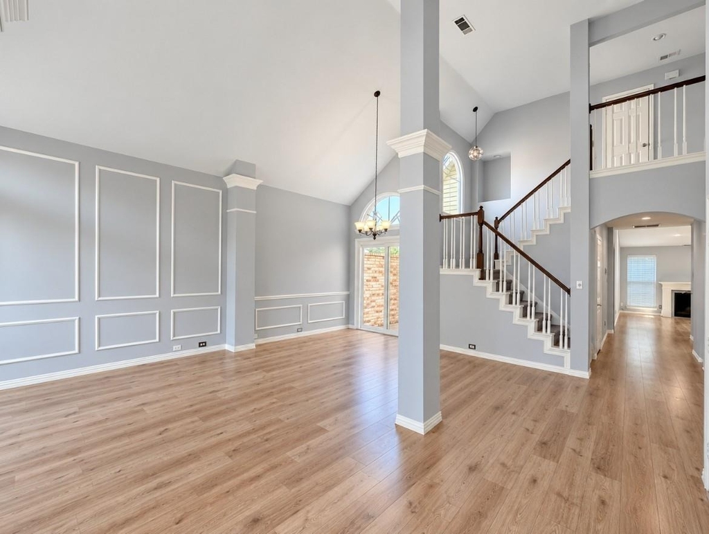 802 Crest Ridge Court - Photo 2