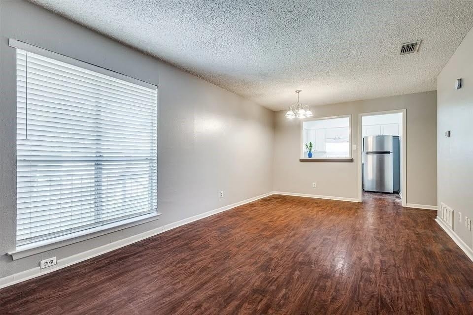 627 Texas Street - Photo 3