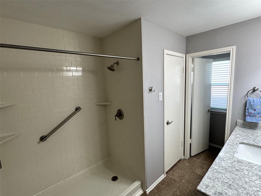 1762 Glencairn Lane - Photo 19