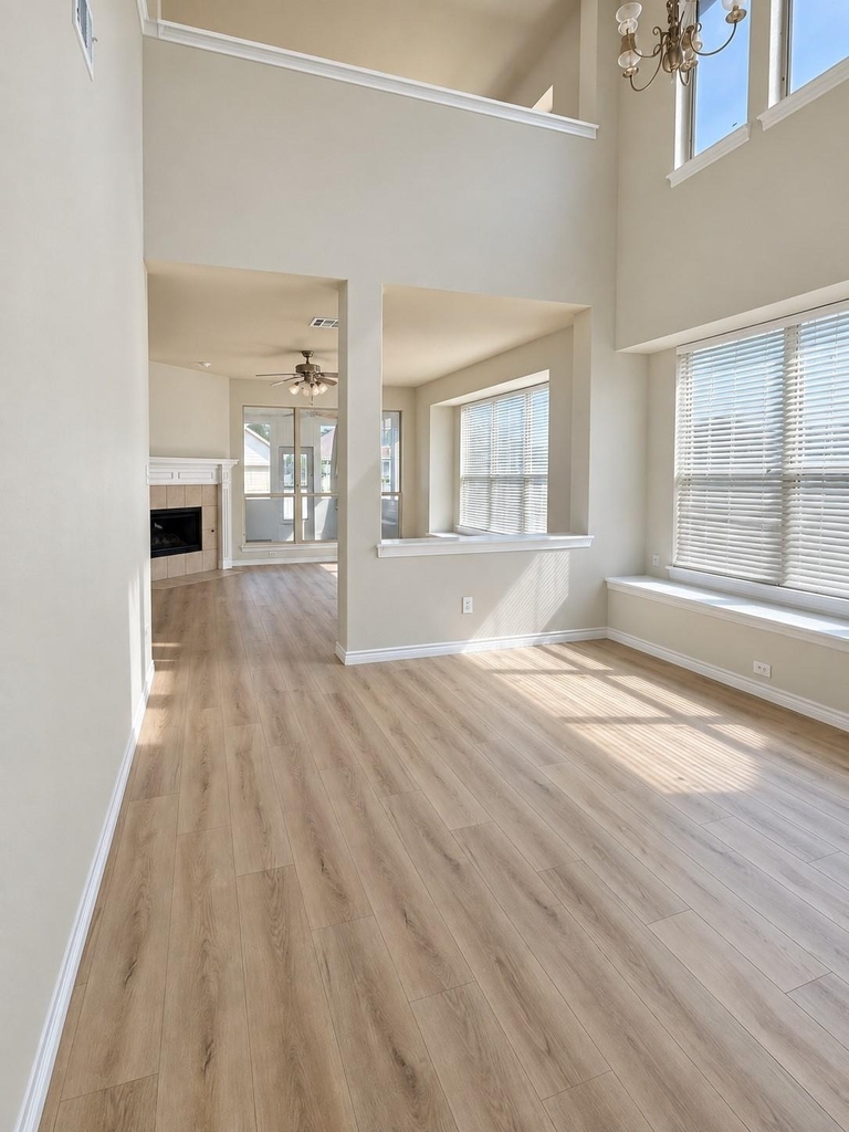 1911 Plantation Parkway - Photo 2