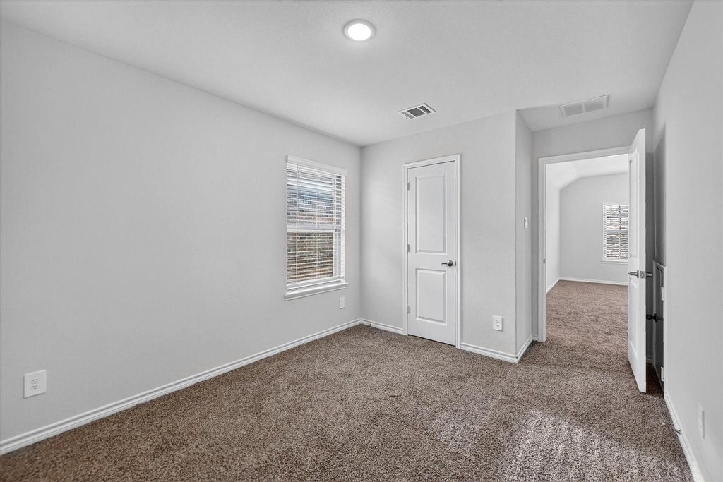 340 Willowmore Drive - Photo 22