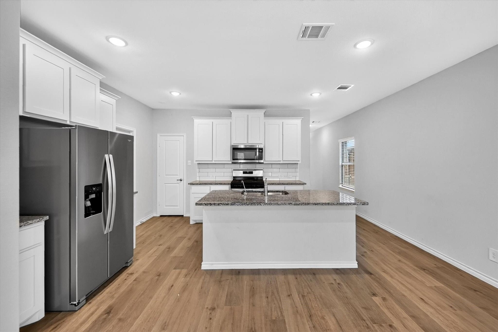 340 Willowmore Drive - Photo 8