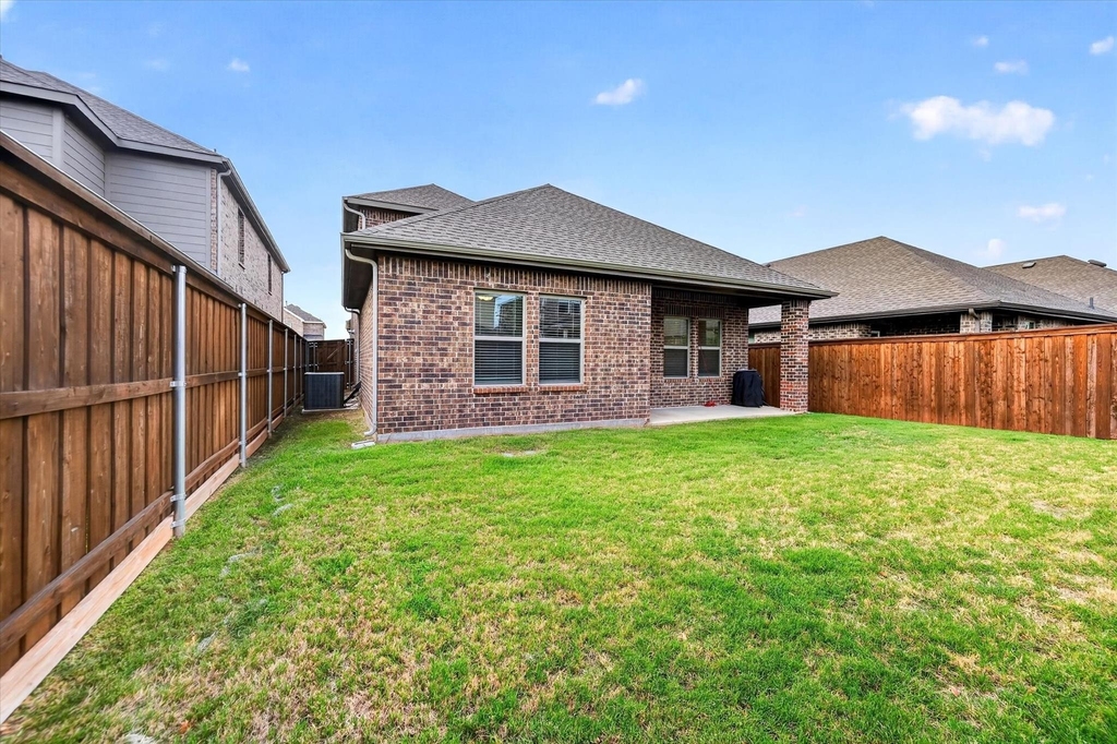 340 Willowmore Drive - Photo 31