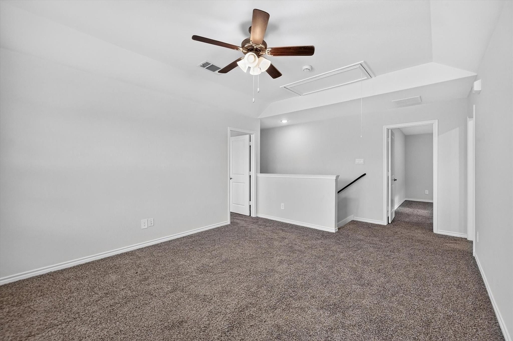 340 Willowmore Drive - Photo 21