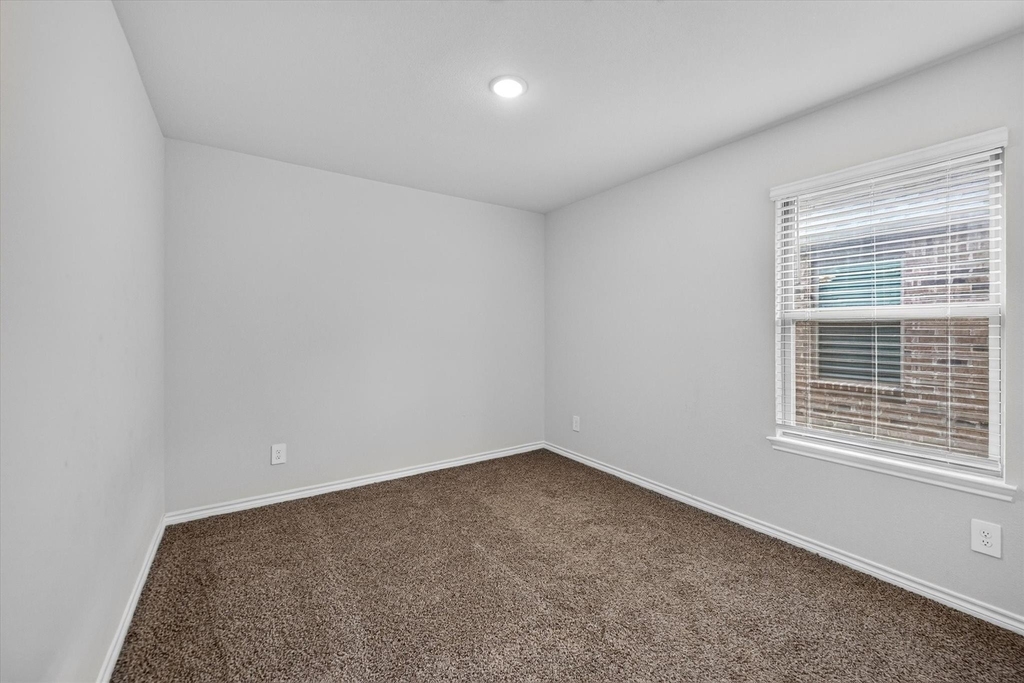340 Willowmore Drive - Photo 20