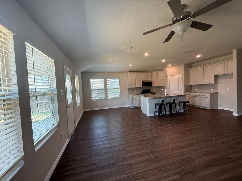 621 Fletcher Drive - Photo 5
