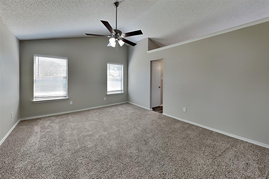 8228 Willis Lane - Photo 6